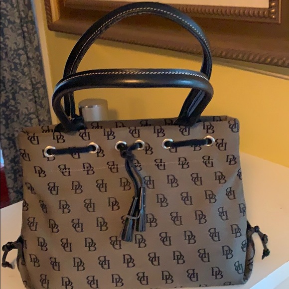 Dooney & Bourke Handbags - Dooney & Bourke gray and black purse